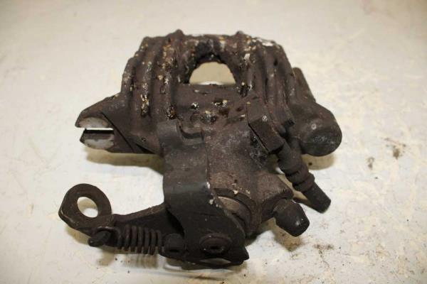 MACHOIRE ARRIERE GAUCHE OPEL ZAFIRA A - Vue 2